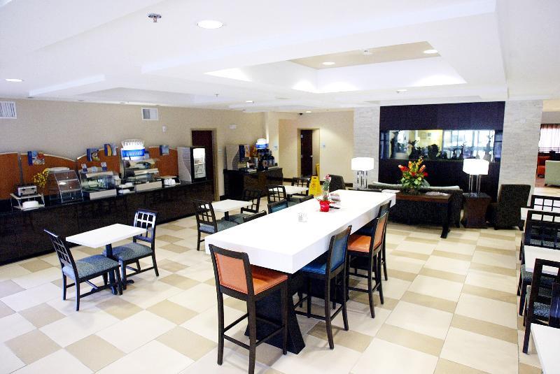Holiday Inn Express & Suites Havelock Northwest New Bern By Ihg מראה חיצוני תמונה